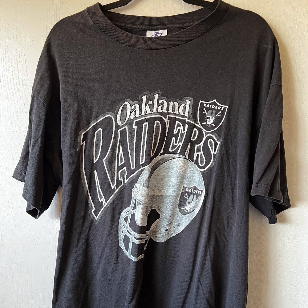Vintage Oakland Raiders Graphic T-Shirt